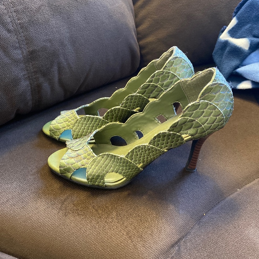 Women open toe heel sandals